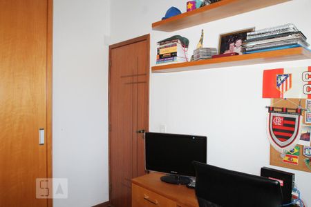 Apartamento à venda com 94m², 3 quartos e 1 vagaQuarto 2