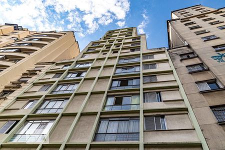 Apartamento à venda com 110m², 2 quartos e sem vaga Apartamento à venda com 110m², 2 quartos e sem vagaFachada