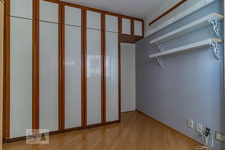 Apartamento à venda com 120m², 4 quartos e 1 vagaQuarto 2