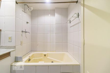 Apartamento à venda com 120m², 4 quartos e 1 vagaBanheiro da Suíte