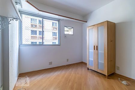 Apartamento à venda com 120m², 4 quartos e 1 vagaQuarto 2
