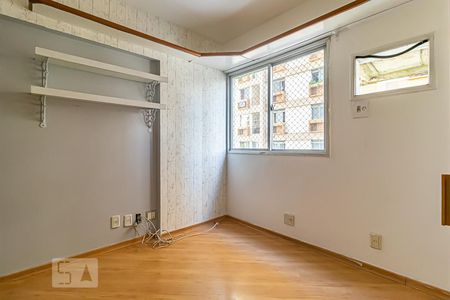 Apartamento à venda com 120m², 4 quartos e 1 vagaQuarto 2