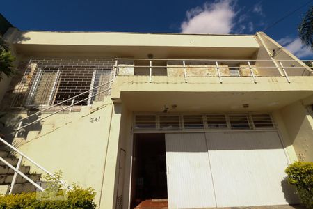 Casa à venda com 254m², 4 quartos e 4 vagasFachada