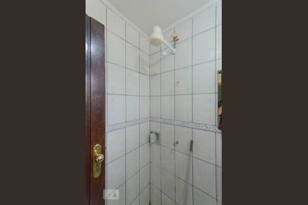 Casa à venda com 200m², 4 quartos e 2 vagas Casa à venda com 200m², 4 quartos e 2 vagasBanheiro Suíte