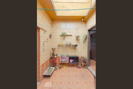 Casa à venda com 200m², 4 quartos e 2 vagas Casa à venda com 200m², 4 quartos e 2 vagasQuintal