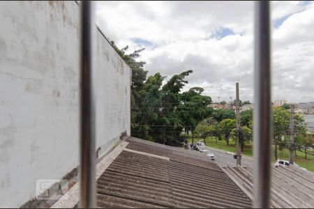 Casa à venda com 200m², 4 quartos e 2 vagas Casa à venda com 200m², 4 quartos e 2 vagasVista Área de Serviço