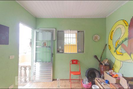 Casa à venda com 200m², 4 quartos e 2 vagas Casa à venda com 200m², 4 quartos e 2 vagasSuíte