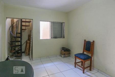 Casa à venda com 280m², 4 quartos e 2 vagas Casa à venda com 280m², 4 quartos e 2 vagasEdicula Sala de Estar