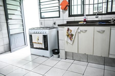 Casa à venda com 127m², 2 quartos e 2 vagas Casa à venda com 127m², 2 quartos e 2 vagasCozinha