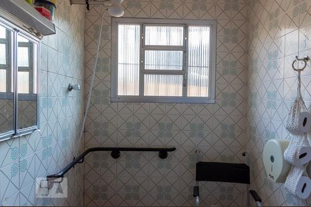 Casa à venda com 70m², 2 quartos e 2 vagasBanheiro