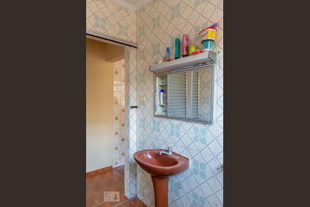 Casa à venda com 70m², 2 quartos e 2 vagasBanheiro