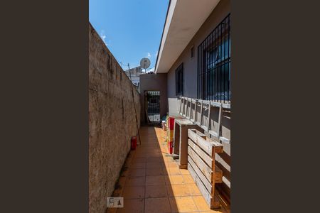 Casa à venda com 70m², 2 quartos e 2 vagasCorredor