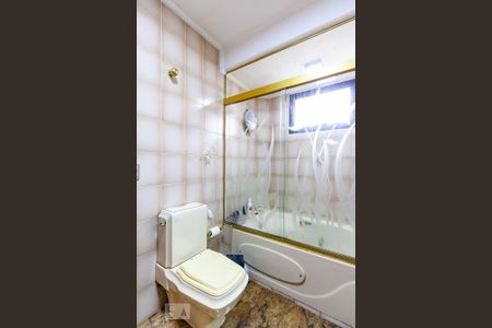 Apartamento à venda com 130m², 3 quartos e 3 vagas Apartamento à venda com 130m², 3 quartos e 3 vagasBanheiro da Suíte