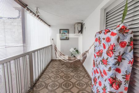 Casa à venda com 280m², 3 quartos e 4 vagas Casa à venda com 280m², 3 quartos e 4 vagasVaranda da Suíte