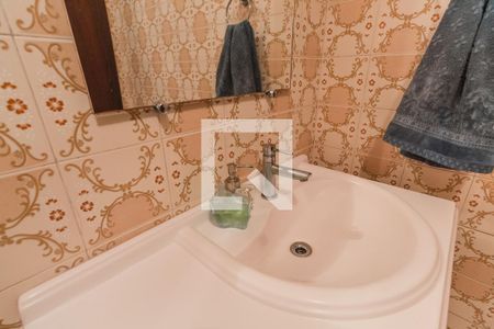 Casa à venda com 280m², 3 quartos e 4 vagas Casa à venda com 280m², 3 quartos e 4 vagasLavabo