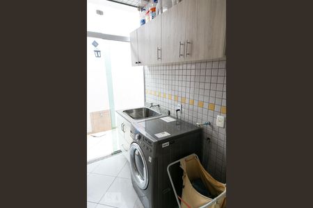 Casa à venda com 200m², 3 quartos e 4 vagasÁrea de Serviço