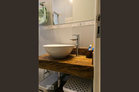 Casa à venda com 200m², 3 quartos e 4 vagasBanheiro