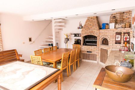 Casa à venda com 200m², 3 quartos e 4 vagasEspaço Gourmet 