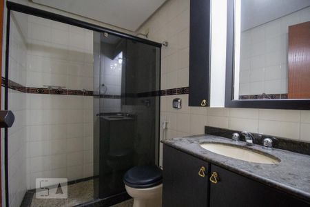 Apartamento para alugar com 250m², 3 quartos e 2 vagasBanheiro da Suíte