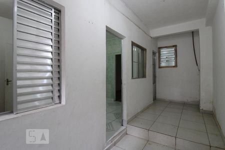 Casa para alugar com 25m², 1 quarto e sem vaga Casa para alugar com 25m², 1 quarto e sem vagaFachada