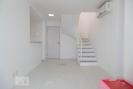 Apartamento à venda com 136m², 3 quartos e 2 vagas Apartamento à venda com 136m², 3 quartos e 2 vagasSala