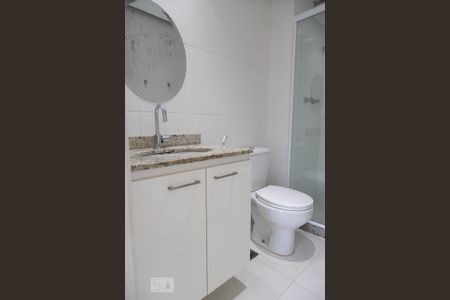 Apartamento à venda com 136m², 3 quartos e 2 vagas Apartamento à venda com 136m², 3 quartos e 2 vagasBanheiro social