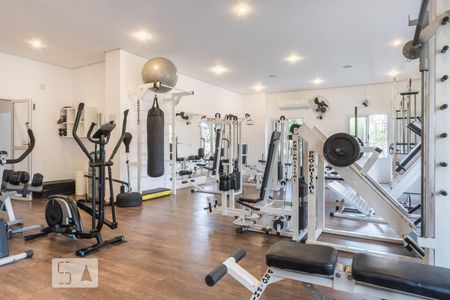 Apartamento à venda com 76m², 2 quartos e 2 vagas Apartamento à venda com 76m², 2 quartos e 2 vagasÁrea comum - Academia