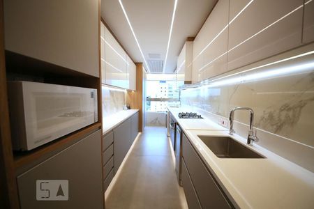 Apartamento para alugar com 70m², 1 quarto e 2 vagasCozinha 