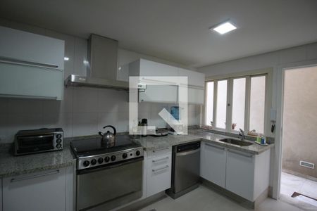 Casa à venda com 400m², 4 quartos e 5 vagasCozinha