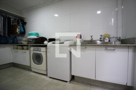 Casa à venda com 400m², 4 quartos e 5 vagasÁrea de Serviço