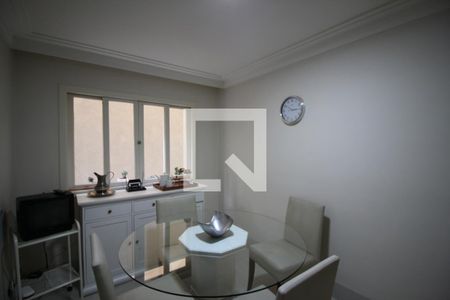 Casa à venda com 400m², 4 quartos e 5 vagasCopa