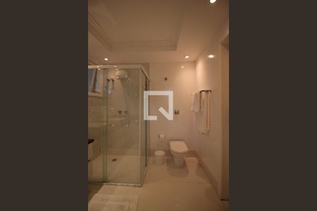 Casa à venda com 400m², 4 quartos e 5 vagasBanheiro da Suíte 3