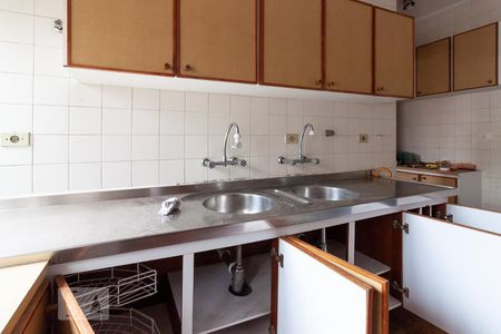 Casa à venda com 280m², 3 quartos e 2 vagas Casa à venda com 280m², 3 quartos e 2 vagasCozinha
