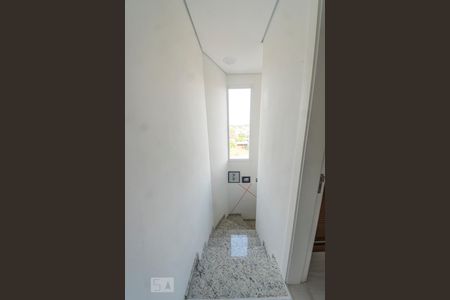 Apartamento à venda com 105m², 2 quartos e 2 vagasEscada