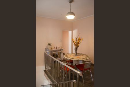 Casa à venda com 302m², 3 quartos e 6 vagas Casa à venda com 302m², 3 quartos e 6 vagasHALL