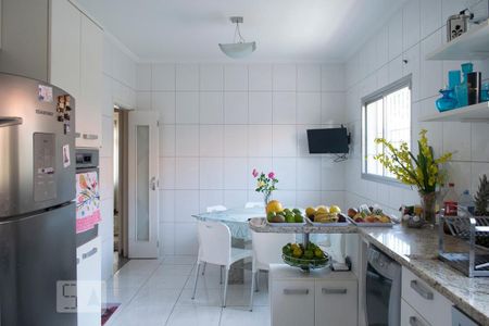 Casa à venda com 302m², 3 quartos e 6 vagas Casa à venda com 302m², 3 quartos e 6 vagasCOZINHA