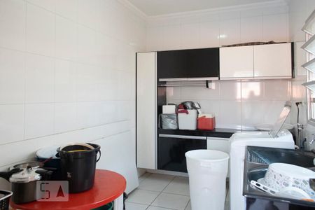 Casa à venda com 302m², 3 quartos e 6 vagas Casa à venda com 302m², 3 quartos e 6 vagasÁREA DE SERVIÇO