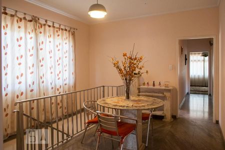 Casa à venda com 302m², 3 quartos e 6 vagas Casa à venda com 302m², 3 quartos e 6 vagasHALL