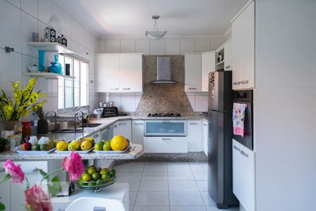 Casa à venda com 302m², 3 quartos e 6 vagas Casa à venda com 302m², 3 quartos e 6 vagasCOZINHA