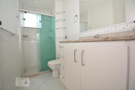 Apartamento à venda com 70m², 2 quartos e sem vagaBanheiro