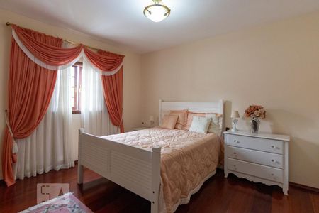 Casa à venda com 350m², 4 quartos e 8 vagasSuíte 3