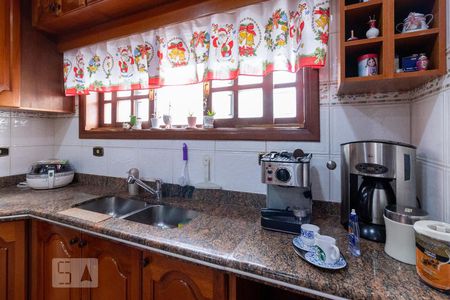 Casa à venda com 350m², 4 quartos e 8 vagasDetalhe cozinha