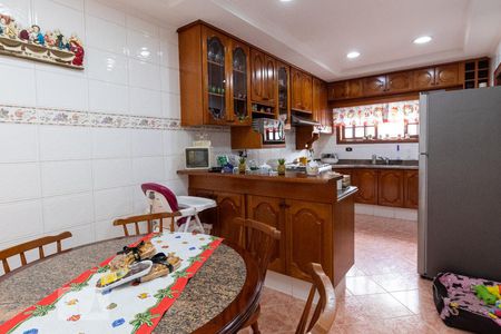 Casa à venda com 350m², 4 quartos e 8 vagasCozinha