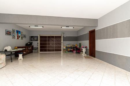 Casa à venda com 350m², 4 quartos e 8 vagasGaragem