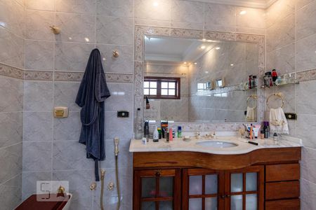 Casa à venda com 350m², 4 quartos e 8 vagasSuíte master banheiro