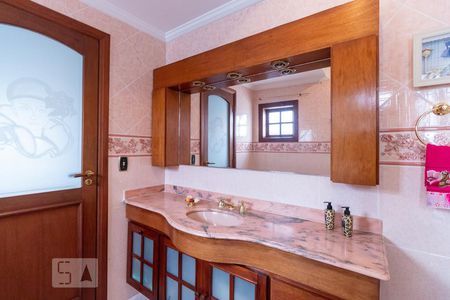 Casa à venda com 350m², 4 quartos e 8 vagasBanheiro da Suíte 3