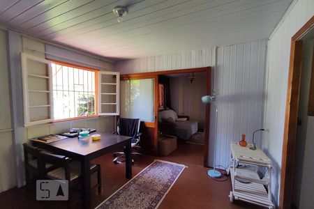 Casa à venda com 180m², 5 quartos e 1 vaga Casa à venda com 180m², 5 quartos e 1 vagaSala de Jantar