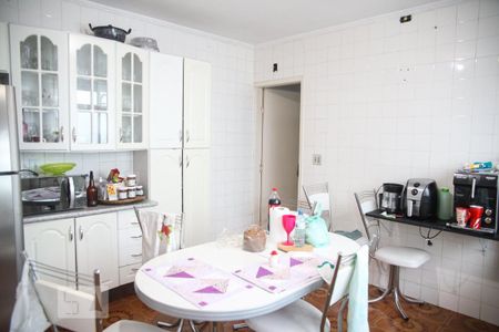 Casa à venda com 472m², 4 quartos e 2 vagas Casa à venda com 472m², 4 quartos e 2 vagasCozinha 1