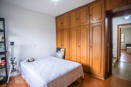 Casa à venda com 460m², 5 quartos e 7 vagasSuíte 4