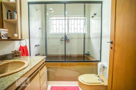 Casa à venda com 460m², 5 quartos e 7 vagasBanheiro Suíte